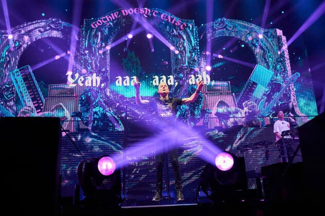H.P. Baxxter und Sebastian Schilde von Scooter live bei einem Konzert der God Save The Rave -Tour in der ZAG Arena. Hannover, 11.05.2022