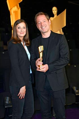 Alexandra Maria Lara und Florian Gallenberger bei der Bekanntgabe der Nominierungen für den Deutschen Filmpreis 2022 im Kino in der KulturBrauerei. Berlin, 12.05.2022
