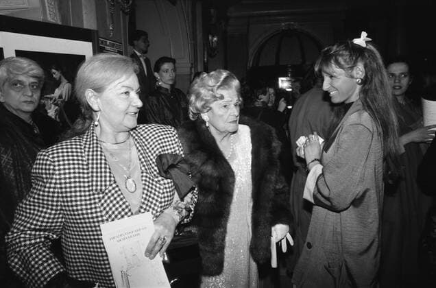 Elvire Popesco, 1986 The theatre actress Elvire Popesco arriving at the Edouard VII Theatre to attend the play La RÃ©pÃ©tition ou l Amour puni written by Jean Anouilh. 1986 Copyright: xAndrÃ©xCrudo Photo12x ACD21A00_014