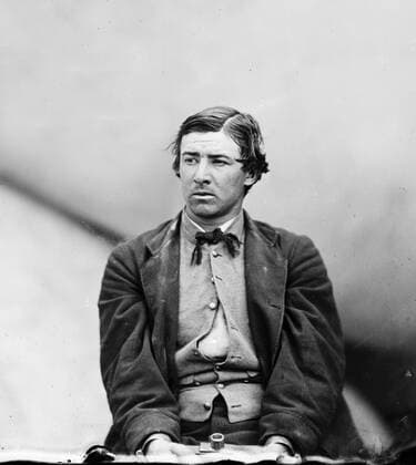 David Edgar Herold David Edgar Herold (June 16, 1842 â€“ July 7, 1865) accomplice of John Wilkes Booth in the assassination of Abraham Lincoln. After guiding fellow conspirator Lewis Powell to the home of Secretary of State William H. Seward, whom Powell attempted to kill, Herold fled and met with Booth outside of Washington, D.C. They then proceeded to Surrattsville, Maryland where they picked up weapons that Mary Surratt had left earlier for them at her property. Since Booth had broken his leg earlier in the escape, Herold accompanied him to the home of Dr. Samuel Mudd. Herold and Booth continued their escape through Maryland and into Virginia, and Herold remained with Booth until the authorities found them. He was tried and sentenced to de Copyright: xPhoto12 AnnxRonanxPicturexLibraryx ARP18A01_092