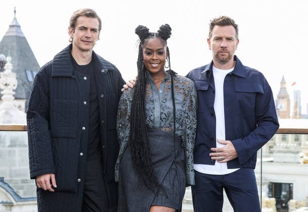 Bilder des Jahres 2022, Entertainment 05 Mai Entertainment Bilder des Tages May 12, 2022, London, United Kingdom: (L-R) Moses Ingram, Hayden Christensen, and Ewan McGregor attend a photocall for the new Disney+ limited series Obi-Wan Kenobi at the Corinthia in London. London United Kingdom - ZUMAs197 20220512_zaa_s197_304 Copyright: xBrettxCovex