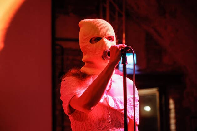 Marija Wladimirowna Aljochina, Pussy Riot, beim Konzert der Tour Pussy Red im Funkhaus am 12.05.2022 in Berlin. Pussy Riot Konzert in Berlin