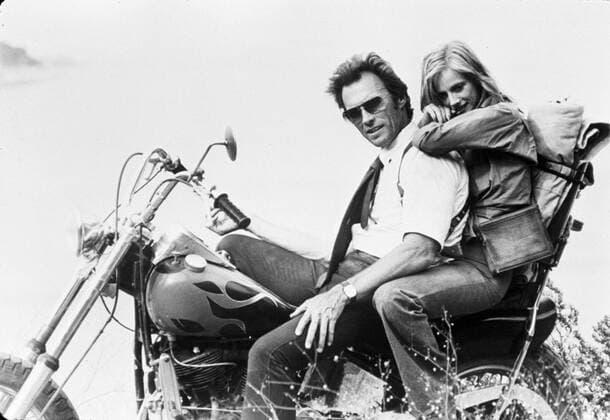Release date December 21,1977, Film Title:The GAUNTLET, Pictured: CLINT EASTWOOD, SONDRA LOCKE, MOTORCYCLE. Hollywood USA  - ZUMA 20020820_dvc_s87_0005784 Copyright: xSNAPx