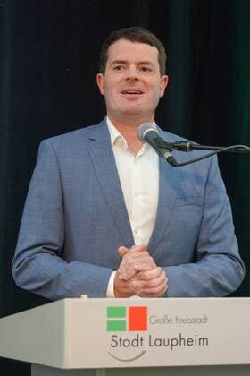 Zum fuenften Mal wird der Preis in Laupheim verilehen. Bjoern Boehning - Verleihung des Carl Laemmle ProduzentenpreisZum fuenften Mal wird der Preis in Laupheim verilehen. Deutschland, Laupheim, Schloss Grosslaupheim, 12.05.2022