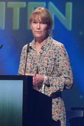 Zum fuenften Mal wird der Preis in Laupheim verilehen. Sherry Hormann - Verleihung des Carl Laemmle Produzentenpreis Zum fuenften Mal wird der Preis in Laupheim verilehen. Laupheim, Schloss Grosslaupheim, 12.05.2022