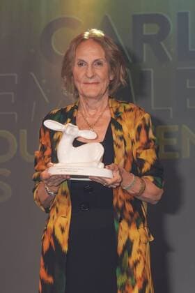 Zum fuenften Mal wird der Preis in Laupheim verilehen. Dr. Gabriela Sperl - Verleihung des Carl Laemmle Produzentenpreis Zum fuenften Mal wird der Preis in Laupheim verilehen. Laupheim, Schloss Grosslaupheim, 12.05.2022