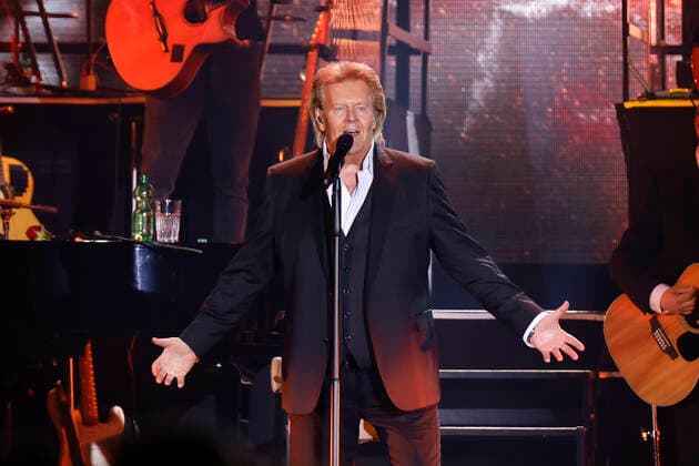 Howard Carpendale live bei einem Konzert seiner 50 Jahre - Die Show meines Lebens -Tour in der Lanxess-Arena. Köln, 13.05.2022 NRW Deutschland Copyright: xChristophxHardtx