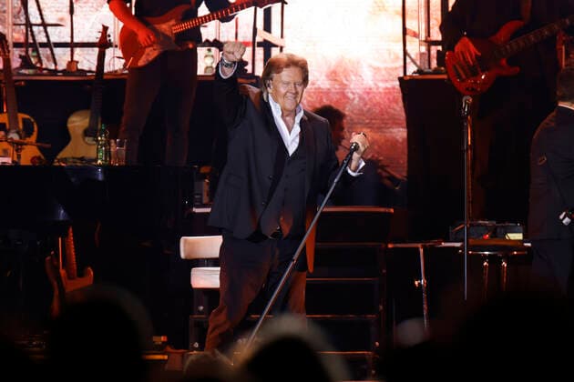 Howard Carpendale live bei einem Konzert seiner 50 Jahre - Die Show meines Lebens -Tour in der Lanxess-Arena. Köln, 13.05.2022 NRW Deutschland Copyright: xChristophxHardtx