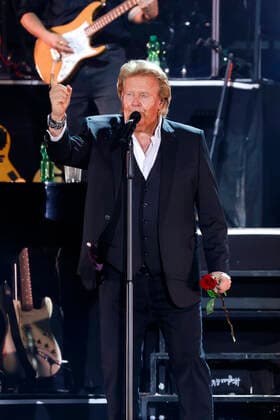 Howard Carpendale live bei einem Konzert seiner 50 Jahre - Die Show meines Lebens -Tour in der Lanxess-Arena. Köln, 13.05.2022 NRW Deutschland Copyright: xChristophxHardtx