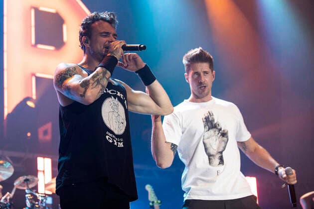 Dag-Alexis Kopplin und Vincent Stein von SDP live bei einem Kozert ihre Die Unendlichste Tour in der Thüringenhalle. Erfurt, 13.05.2022