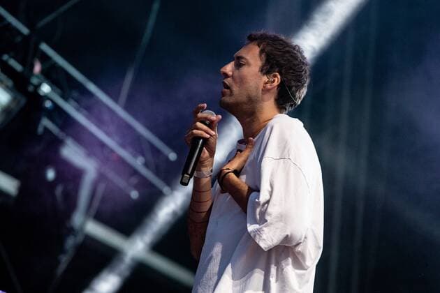 2022-05-14 20:45:40 SCHEVENINGEN - Kensington with lead singer Eloi Youssef performs during the beach concert Live on the Beach. ANP KIPPA PAUL BERGEN netherlands out - belgium out