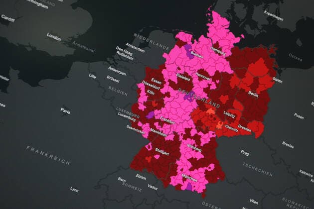 Dashboard des RKI, die 7-Tage-Inzidenz liegt nun bei 452,4 7-Tage-Inzidenz, Dashboard des RKI auf einem Monitor am 15.05.2022 in Siegen Deutschland.