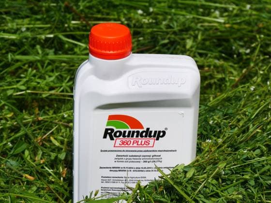 Flasche Roundup Unkrautfrei in verschiedenen Versionen Roundup *** Bottle Roundup weed free in different versions Roundup