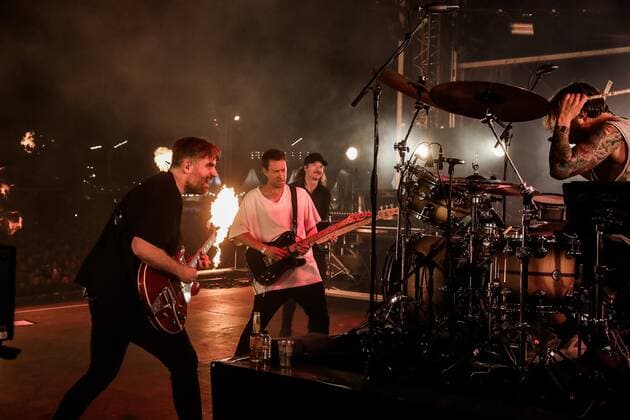 2022-05-14 21:48:51 SCHEVENINGEN - The Dutch rock band Kensington with lead singer Eloi Youssef, guitarist Casper Starreveld, bassist Jan Haker and drummer Niles Vandenberg will perform during the beach concert Live on the Beach. ANP KIPPA PAUL BERGEN netherlands out - belgium out