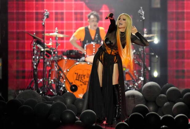 Bilder des Jahres 2022, Entertainment 05 Mai Entertainment Bilder des Tages May 15, 2022, Toronto, ON, CANADA: Avril Lavigne performs during the Juno Awards in Toronto on Sunday, March 15, 2022. Toronto CANADA  - ZUMAc35_ 20220515_zaf_c35_200 Copyright: xNathanxDenettex