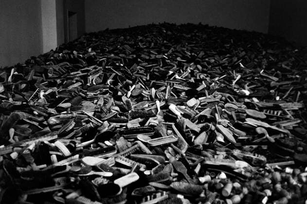 Reise durch Polen Schuhe von ermordeten Menschen im Konzentrationslager Auschwitz bei Oswiecim, Woiwodschaft Kleinpolen, 1967. Shoes of murdered people at Auschwitz concentration camp near Oswiecim, Lesser Polonia Vovoideship, 1967., Polen Copyright: ErichxAndres UnitedArchives6212989