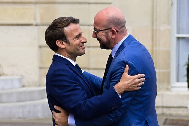 News Themen der Woche KW20 Emmanuel Macron ( president de la Republique ) recoit Mr Charles MICHEL ( President du Conseil europeen ) - NEWS : Emmanuel Macron recoit President du Conseil europeen - Paris - 16 05 2022 FedericoPestellini Panoramic 