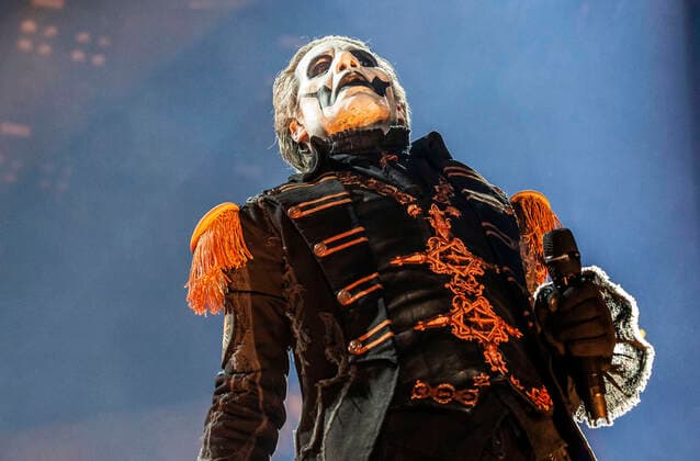 Tobias Forge von Ghost live bei einem Konzert der Imperator - Europe -Tour in der ZAG Arena. Hannover, 15.05.2022