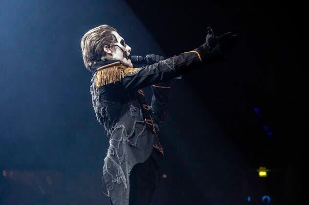 Tobias Forge von Ghost live bei einem Konzert der Imperator - Europe -Tour in der ZAG Arena. Hannover, 15.05.2022