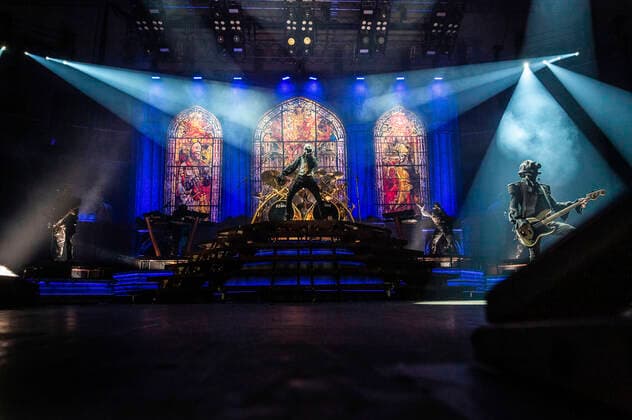 Tobias Forge und Nameless Ghouls von Ghost live bei einem Konzert der Imperator - Europe -Tour in der ZAG Arena. Hannover, 15.05.2022