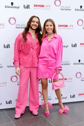 Bilder des Jahres 2022, Entertainment 05 Mai Entertainment Themen der Woche KW20 Entertainment Bilder des Tages Riccardo Simonetti und Victoria Swarovski beim DKMS Life Charity Ladies Lunch im K21 Ständehaus. Düsseldorf, 16.05.2022 *** Riccardo Simonetti and Victoria Swarovski at the DKMS Life Charity Ladies Lunch at K21 Ständehaus Düsseldorf, 16 05 2022 Foto:xC.xHardtx xFuturexImage