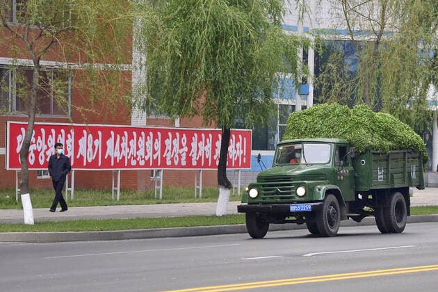 Coronavirus in Nordkorea, Eindrücke aus Pjöngjang COVID fears in N. Korea A truck carrying vegetables for distribution to households runs in Pyongyang on May 16, 2022, amid growing fears over the spread of COVID-19.  A14AA0001290824P