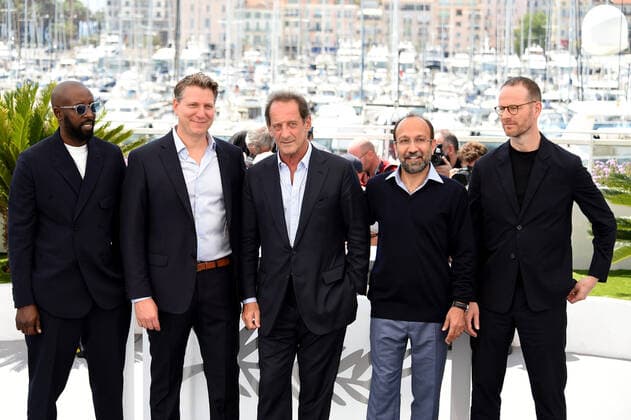 75th Cannes film festival 2022, Photocall Jury. Pictured: Vincent Lindon, Jeff Nichols, Joachim Trier, Ladj Ly, Asghar Fahradi  Copyright: xAlbertoxTerenghi Cannesx2022x xix xVenezia2020x