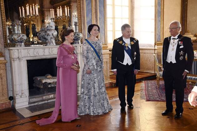 Entertainment Themen der Woche KW20 Entertainment Bilder des Tages Queen Silvia (L) of Sweden, Mrs. Jenni Haukio, President of the Republic of Finland Sauli Niinistö and King Carl Gustav XVI of Sweden (R) attend the banquet at the Royal Castle in Stockholm, Sweden on May 17, 2022. President Niinistö is on a state visit to Sweden to strengthen the cooperation and bilateral relations of Finland and Sweden in the changing security policy situation. Stockholm Sweden  Copyright: xMarkkuxUlanderx LKFTJK20220517211710YTAG