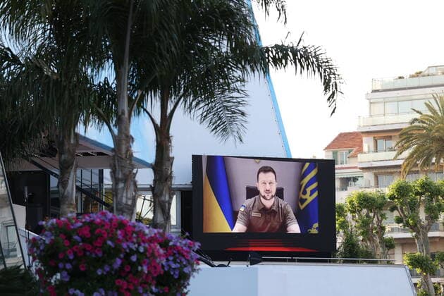 75eme Festival International du Film de Cannes. Zelensky en direct 75th International Cannes Film festival: President Zelensky on screen 280248 0000-00-00 Cannes France Zelensky, Volodymyr  Copyright: xTerencexBaelenx STAR_280248_005