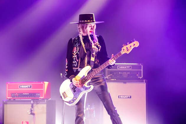 Eagles of Death Metal Oslo, Norway. 16th, May 2022. The American rock band Eagles of Death Metal performs a live concert at Sentrum Scene in Oslo. Here bass player Jennie Vee is seen live on stage. Oslo Norway Sentrum Scene  Copyright: xGonzalesxPhoto TerjexDokkenx