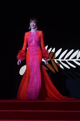 75eme Festival International du Film de Cannes. Ceremonie d ouverture. 75th International Cannes Film Festival. Opening ceremony 280250 2022-05-17 Cannes France Hall, Rebecca  Copyright: xSergexArnalx xStarfacex STAR_280250_009