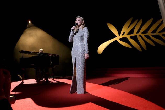 75eme Festival International du Film de Cannes. Ceremonie d ouverture. 75th International Cannes Film Festival. Opening ceremony 280250 2022-05-17 Cannes France Efira, Virginie  Copyright: xSergexArnalx xStarfacex STAR_280250_044