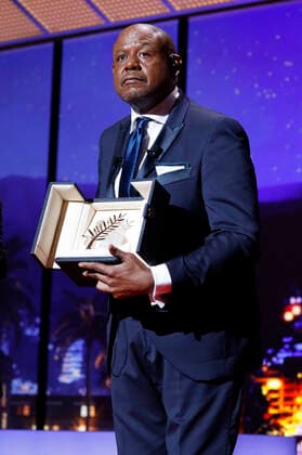 Forest Whitaker bei der Opening Ceremony mit der Verleihung der Goldenen Ehrenpalme an Forest Whitaker für sein Lebenswerk und der Premiere des Kinofilms Coupez! Final Cut auf dem Festival de Cannes 2022 75. Internationale Filmfestspiele von Cannes im Palais des Festivals. Cannes, 17.05.2022