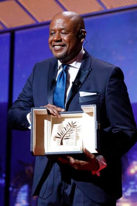 Forest Whitaker bei der Opening Ceremony mit der Verleihung der Goldenen Ehrenpalme an Forest Whitaker für sein Lebenswerk und der Premiere des Kinofilms Coupez! Final Cut auf dem Festival de Cannes 2022 75. Internationale Filmfestspiele von Cannes im Palais des Festivals. Cannes, 17.05.2022