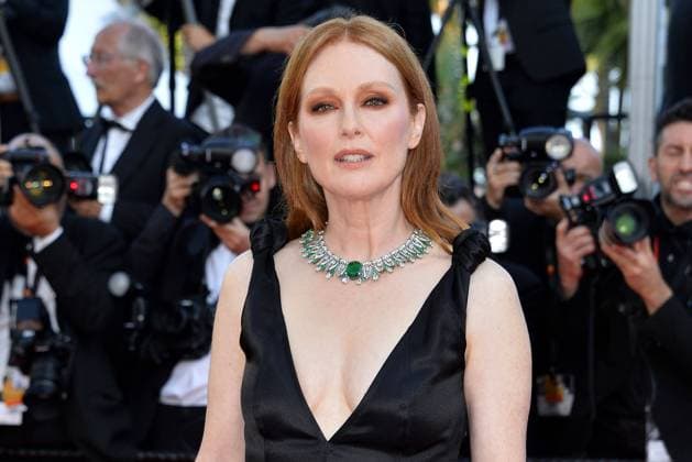 Julianne Moore bei der Eroeffnung Opening vom 75. Cannes Filmfest 2022 mit der Kinopremiere vom Film Coupez! am 17.05.2022 in Cannes 75.Cannes Film Festival 2022 - Opening & Coupez Premiere