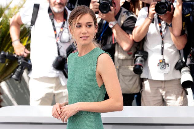 Matilda Lutz beim Photocall zum Kinofilm Coupez! Final Cut auf dem Festival de Cannes 2022 75. Internationale Filmfestspiele von Cannes im Palais des Festivals. Cannes, 18.05.2022