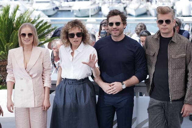 Joanna Kulig - Valeria Colino - Edgar Ramirez - Benjamin Biolay CELEBRITES : 75Ã me Festival de Cannes - Photocall Jury Un Certain Regard - 18 05 2022 NorbertScanella Panoramic 