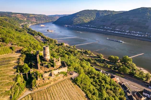 Burg Fürstenberg Ruine der Burg Fürstenberg und der Rhein bei Rheindiebach, Welterbe Oberes Mittelrheintal, Rheinland-Pfalz, Deutschland, Ruined Fürstenberg castle and the Rhine river near Rheindiebach, world heritage Upper Middle Rhine Valley, Rhineland-Palatinate, Germany *** Fürstenberg castle Ruined Fürstenberg castle and the Rhine river near Rheindiebach, world heritage Upper Middle Rhine Valley, Rhineland Palatinate, Germany, Ruined Fürstenberg castle and the Rhine river near Rheindiebach, world heritage Upper Middle Rhine Valley, Rhineland Palatinate, Germany