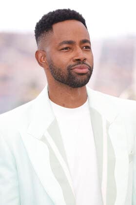 Jay Ellis beim Photocall zum Kinofilm Top Gun: Maverick auf dem Festival de Cannes 2022 75. Internationale Filmfestspiele von Cannes im Palais des Festivals. Cannes, 18.05.2022