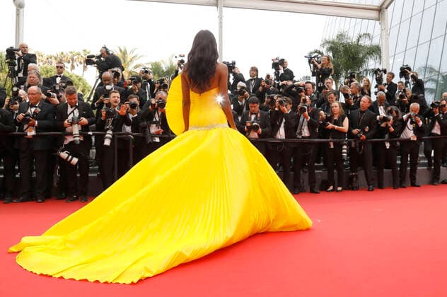 Jasmine Tookes bei der Premiere des Kinofilms Top Gun: Maverick auf dem Festival de Cannes 2022 75. Internationale Filmfestspiele von Cannes im Palais des Festivals. Cannes, 18.05.2022