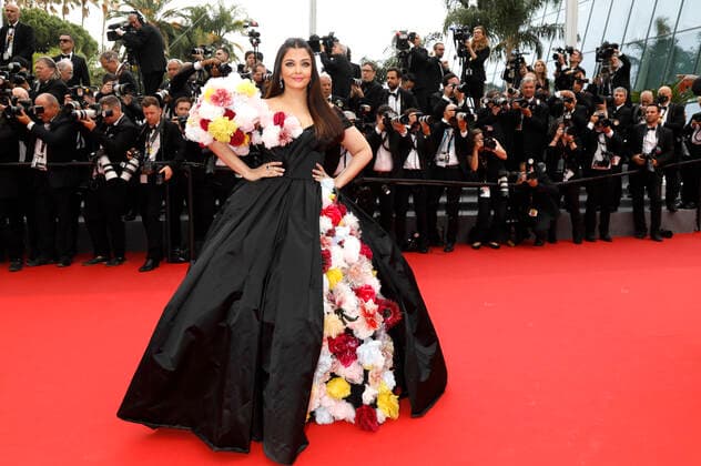 Aishwarya Rai Bachchan bei der Premiere des Kinofilms Top Gun: Maverick auf dem Festival de Cannes 2022 75. Internationale Filmfestspiele von Cannes im Palais des Festivals. Cannes, 18.05.2022