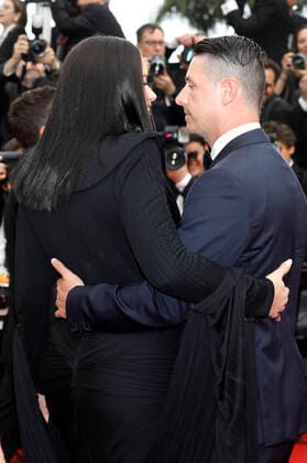 Adriana Lima mit Lebenspartner Andre Lemmers bei der Premiere des Kinofilms Top Gun: Maverick auf dem Festival de Cannes 2022 75. Internationale Filmfestspiele von Cannes im Palais des Festivals. Cannes, 18.05.2022