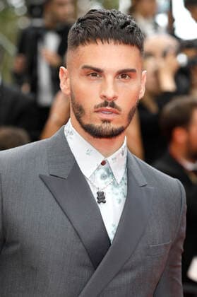 Baptiste Giabiconi ei der Premiere des Kinofilms Top Gun: Maverick auf dem Festival de Cannes 2022 75. Internationale Filmfestspiele von Cannes im Palais des Festivals. Cannes, 18.05.2022