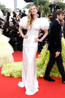 Toni Garrn bei der Premiere des Kinofilms Top Gun: Maverick auf dem Festival de Cannes 2022 75. Internationale Filmfestspiele von Cannes im Palais des Festivals. Cannes, 18.05.2022