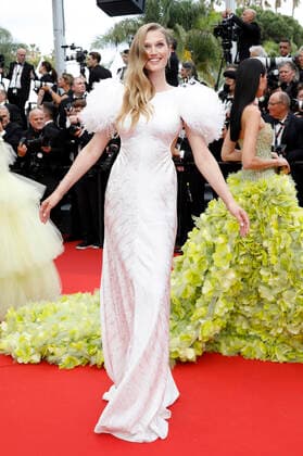 Toni Garrn bei der Premiere des Kinofilms Top Gun: Maverick auf dem Festival de Cannes 2022 75. Internationale Filmfestspiele von Cannes im Palais des Festivals. Cannes, 18.05.2022