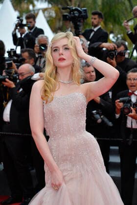 Elle Fanning Premiere des Kinofilms Top Gun: Maverick auf dem Festival de Cannes 2022 75. Internationale Filmfestspiele von Cannes im Palais des Festivals Cannes 18. Mai 2022