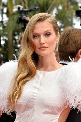 Toni Garrn bei der Top Gun: Maverick Film Premiere am 18.05.2022 im Rahmen vom 75. Cannes Filmfestival in Cannes 75.Cannes Film Festival 2022 - Top Gun: Maverick Film Premiere