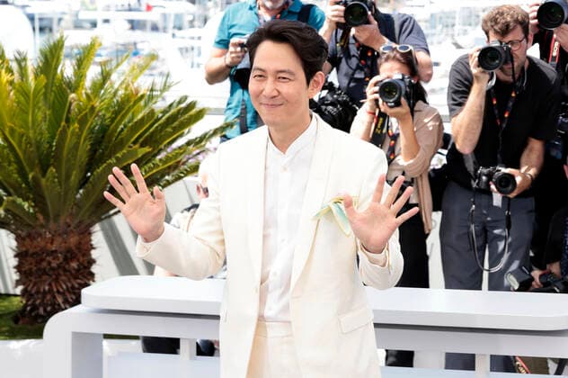 Lee Jung-jae beim Photocall zum Kinofilm Hunt Heon-teu auf dem Festival de Cannes 2022 75. Internationale Filmfestspiele von Cannes im Palais des Festivals. Cannes, 19.05.2022