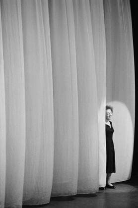 Edith Piaf Edith Piaf during a concert in the French music hall The Olympia in Paris. January 13, 1961 Luc Fournol Photo12 Copyright: xLucxFournol Photo12x FRN13A00_027