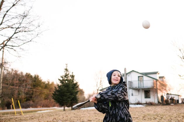 Creative Highlights Symbolbilder Boy hitting baseball ball in rural field, action, 02.05.2019, Copyright: xViaraxMilevax, model released, coordinate,field,8 to 9 years,action,active lifestyle,anorak,anticipation,ball,baseball object,baseball sport,boy,building exterior,canada,casual clothing,child,childhood,concentration,confidence,cute,day,front view,happiness,healthy lifestyle,hitting,hobby,innocence,joy,kingston,knit hat,male,May 2019 Release,mid air,one person,only male,only one boy,ontario,outdoors,playing,practising,pride,real people,recreation,rural,sport,waist up,wearing,Hitting,Physical Activity,Practising,Playing,Thinking,Concentration,Child,Elementary Age,8-9 Years,Male,Boys,Anticipation,Childhood,Confidence,Cute,Innocence,Pride,Wellbeing,Happiness,Joy,Mid Ai IS09C0H5J